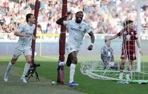 Интер е на три точки от титлата в Италия след равенство с Торино