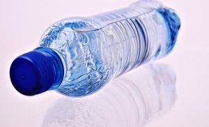 Пластмасовите бутилки и металните кенове стават платени чрез нова депозитна система