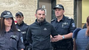 Пастрокът на малтретирания Адриан остава в ареста въпреки многократните искания за свобода