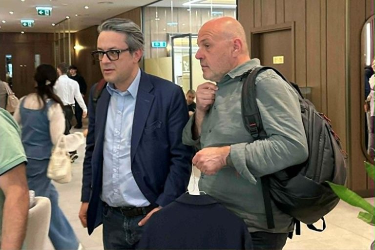 ГЕРБ влиза в ролята на опозиция след закрита среща под тепетата ГЕРБ влиза в ролята на опозиция след закрита среща под тепетата