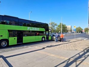 Кола и автобус се сблъскаха на Сточна гара в Пловдив