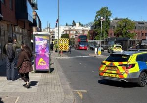 Нападение с нож срещу двама евреи пред синагога в Лондон