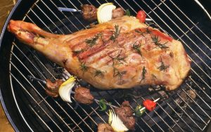 Животновъди: Агнешкото месо поскъпва с 10% за Великден заради високи разходи и шарка