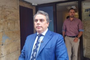 Асен Василев: Заплахите срещу Кандев са абсолютно скандални