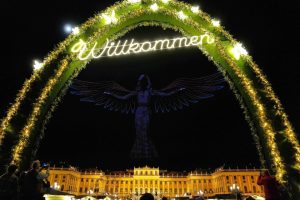 Австрийският президент Александър ван дер Белен откри сцената на „Евровизия“ 2026 във Виена