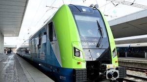 БДЖ осигурява над 13 000 допълнителни места за великденските празници