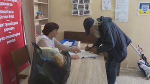 Българският Червен кръст подпомогна близо 50 бездомни в Русе за Великден