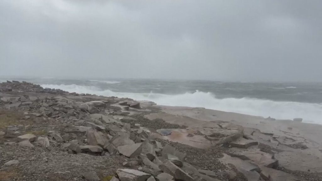 Мощната буря „Дейв“ причини мащабни щети в Швеция и Норвегия