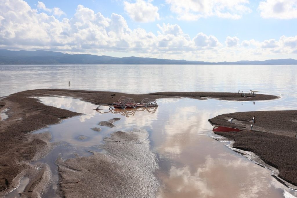 Бурята „Ерминио“ в Гърция: Бедствието взе жертва и наводни домове и пътища