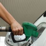 Икономисти: Ограничаването на потреблението е ключово при високите цени на горивата