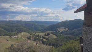 Чиста планинска вода и омагьосващи гледки привличат туристи към село Орцево