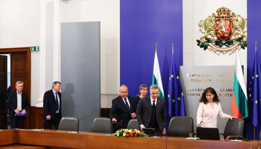 Правителството затяга контрола: Мерки за честен вот и рекордни конфискации преди изборите