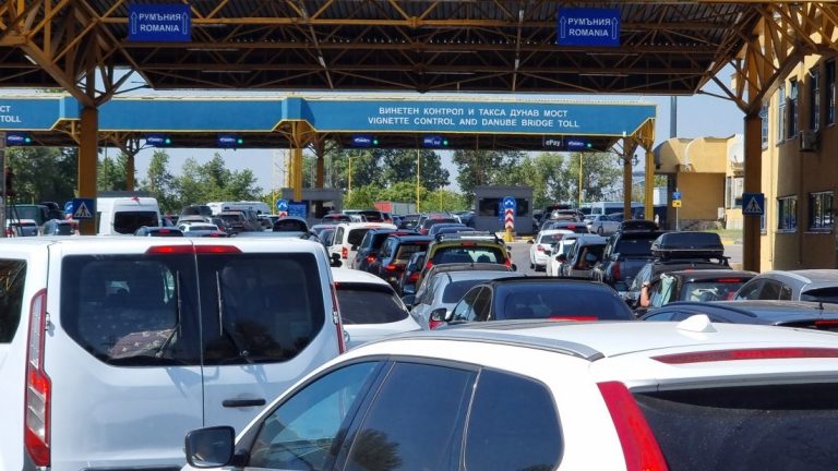 Двупосочно движение по "Дунав мост" при Русе в празничните дни