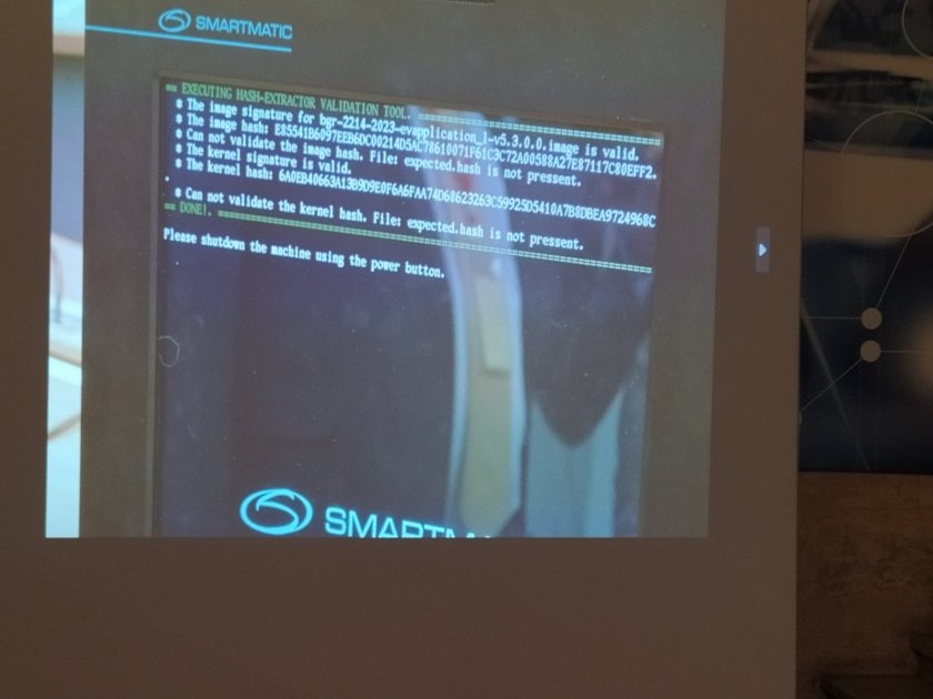 Генерират публично хеш кода на машините за вота на 19 април