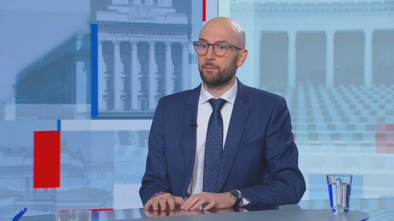 Служебният министър Георги Клисурски: Готови сме с извънредни мерки заради кризата в Близкия изток Служебният министър Георги Клисурски: Готови сме с извънредни мерки заради кризата в Близкия изток