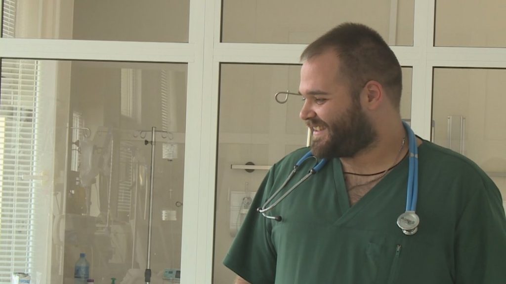 Между медицината и вярата: Историята на д-р Ивайло Парев от Разлог