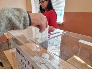 Начало на изборния ден в Кърджали: 542 секции отвориха навреме при засилена организация