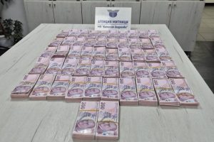 Митничари на "Капитан Андреево" откриха над 1 милион недекларирани турски лири