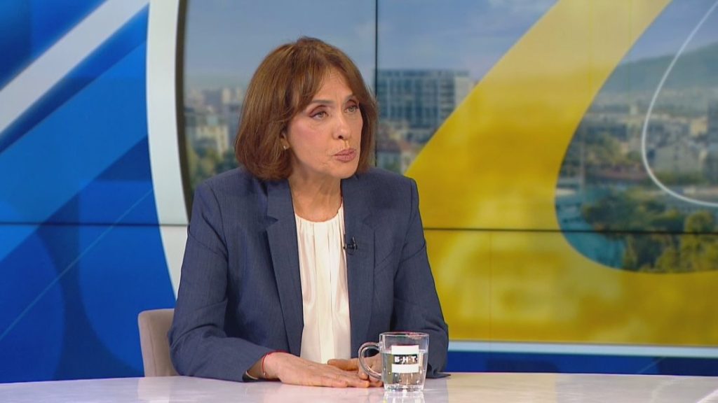 Надежда Нейнски: Управлението в Скопие губи времето на гражданите си с опити за предоговаряне