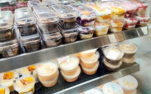 Нов регламент за опаковките в ЕС: Край на празното пространство и пластмасовите тарелки