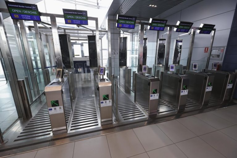 Новата система за влизане в ЕС (EES) влиза в пълна сила от днес Новата система за влизане в ЕС (EES) влиза в пълна сила от днес