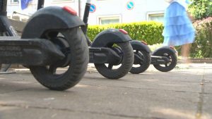 Кипър въвежда строги правила за тротинетките: Минимална възраст 17 години