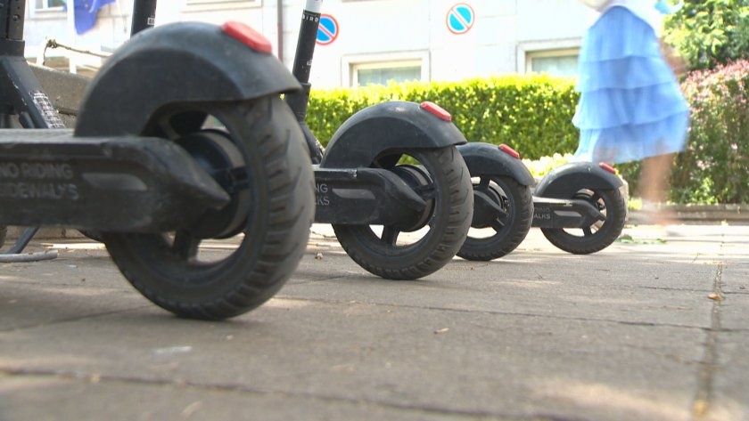 Кипър въвежда строги правила за тротинетките: Минимална възраст 17 години