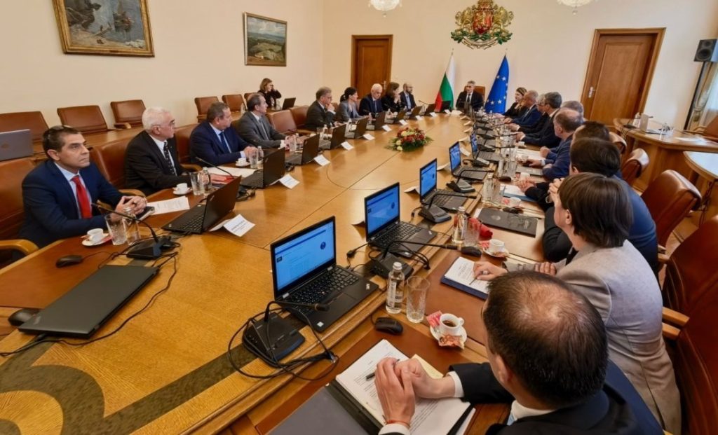 Кабинетът одобри допълнителна отстъпка от 0,09 евро на литър газьол за фермерите