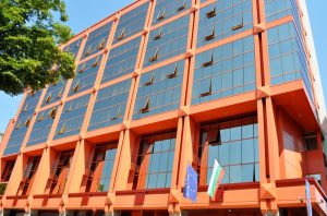 80% от даренията за партиите са под минималната заплата: Сметната палата отчита финансовите потоци