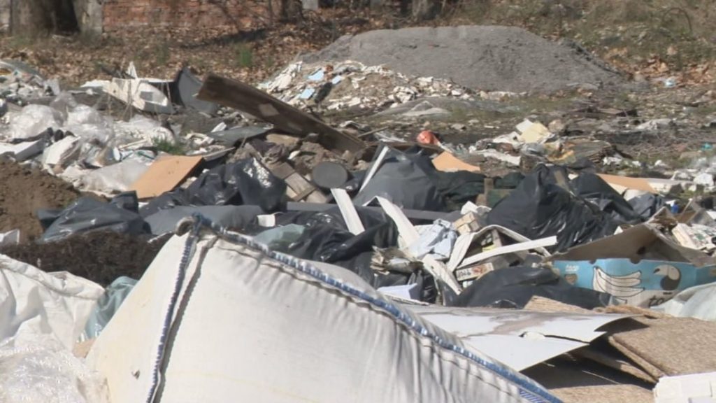 Екологична катастрофа заплашва езерата в Долни Богров поради незаконни сметища