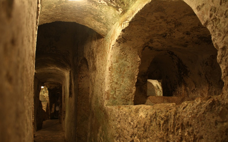 Парижките катакомби отвориха врати след мащабна реставрация