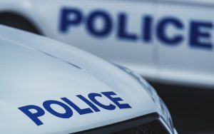 Полицията във Варна задържа неправоспособен моторист след гонка и удар в патрулка