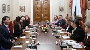 Посланикът на САЩ в Гърция Кимбърли Гилфойл обсъди енергийната сигурност с българските държавници