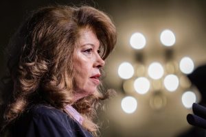 Президентът Илияна Йотова поздрави лекарите и подкрепи младите медици в България