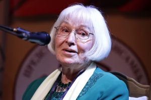 България се сбогува с легендата на естрадата Маргрет Николова