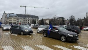 Протестно автошествие блокира София заради високите цени на горивата и тока