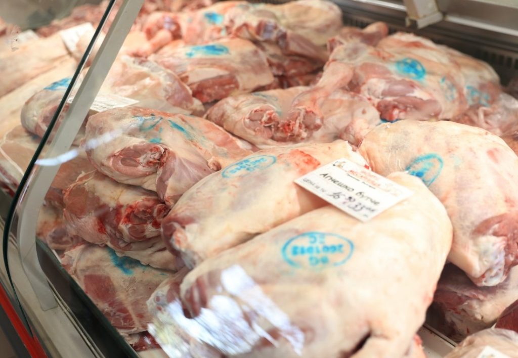 Проверки преди Великден: 10 тона развалено агнешко и скок в цените