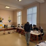 РИК – Бургас освободи двама членове на СИК заради напускане на изборния процес