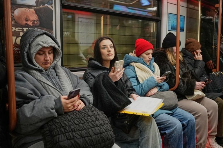 Русия налага пълна забрана на Телеграм: Глоби и планове за блокиране до 2026 година Русия налага пълна забрана на Телеграм: Глоби и планове за блокиране до 2026 година