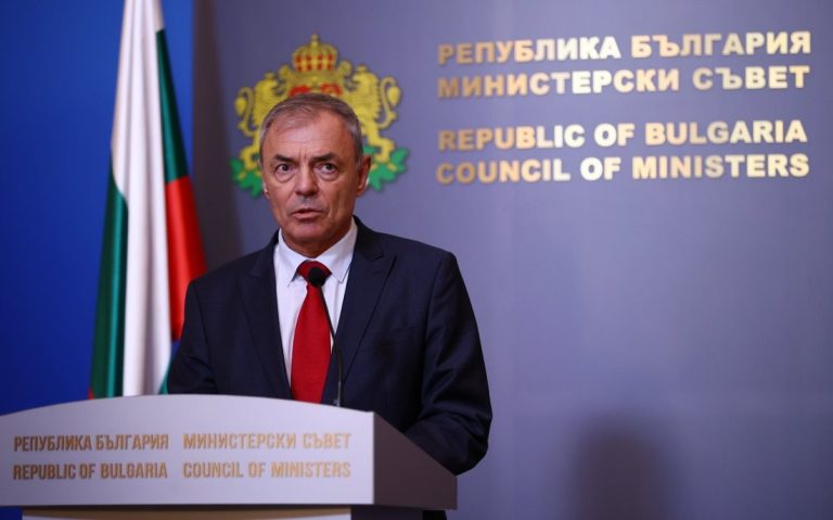 Сергей Игнатов опроверга твърденията за въвеждане на украински език в българските училища Сергей Игнатов опроверга твърденията за въвеждане на украински език в българските училища