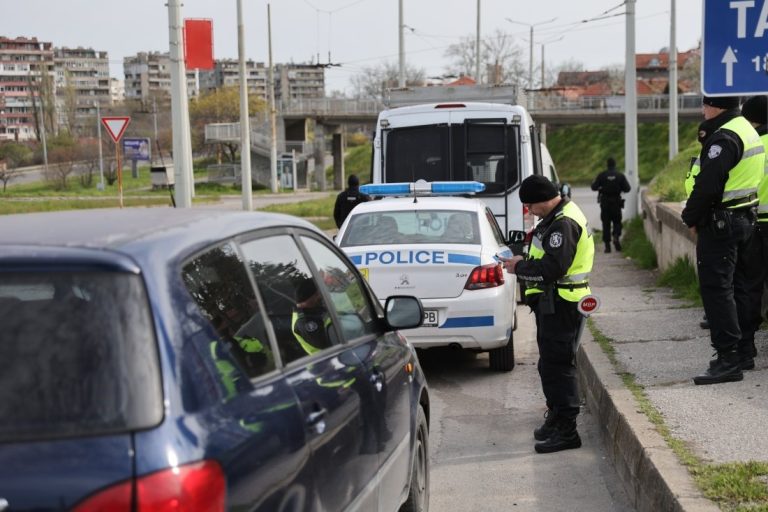 Срещу купения вот: Мащабна полицейска акция в Русе Срещу купения вот: Мащабна полицейска акция в Русе