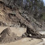 Свлачище затвори лентата за София при Симитли: Оранжев код и бедствено положение в региона