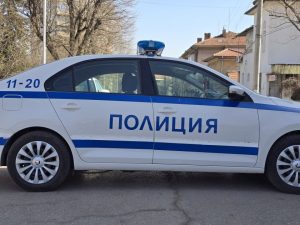 Полицията в Елена откри три малолетни деца, системно оставяни без надзор в мизерни условия