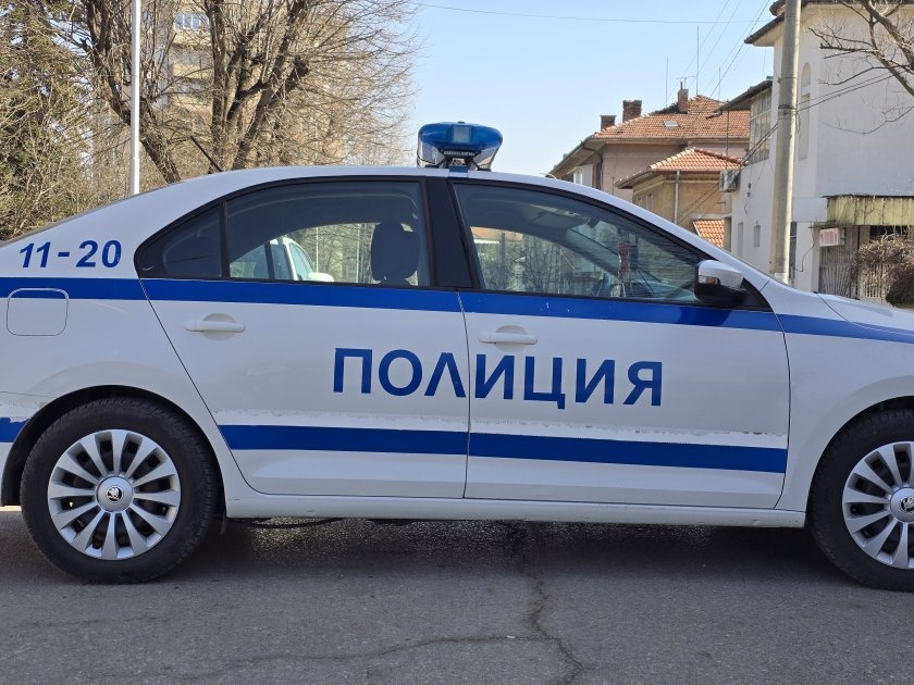 Полицията в Елена откри три малолетни деца, системно оставяни без надзор в мизерни условия