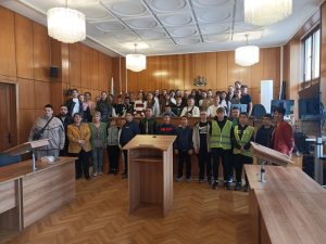 Ученици от община Руен влязоха в ролята на магистрати в Бургас