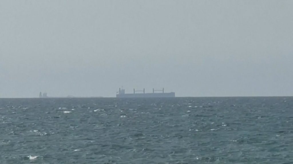 Великобритания събира 40 държави на международна среща за отварянето на Ормузкия проток