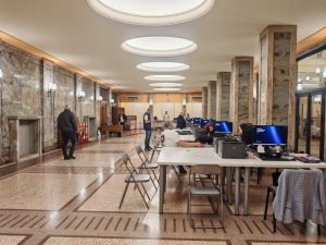 В Габрово, Шумен и Русе обявиха край на изборния ден при различна активност и сигнали за нарушения