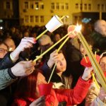Вярващи в цяла България посрещнаха Благодатния огън за Възкресение Христово