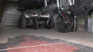 Община Варна купува мобилни стълбищни платформи в помощ на хората с увреждания