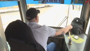 Ватман в София подслажда деня на пътниците с изненадващи лакомства